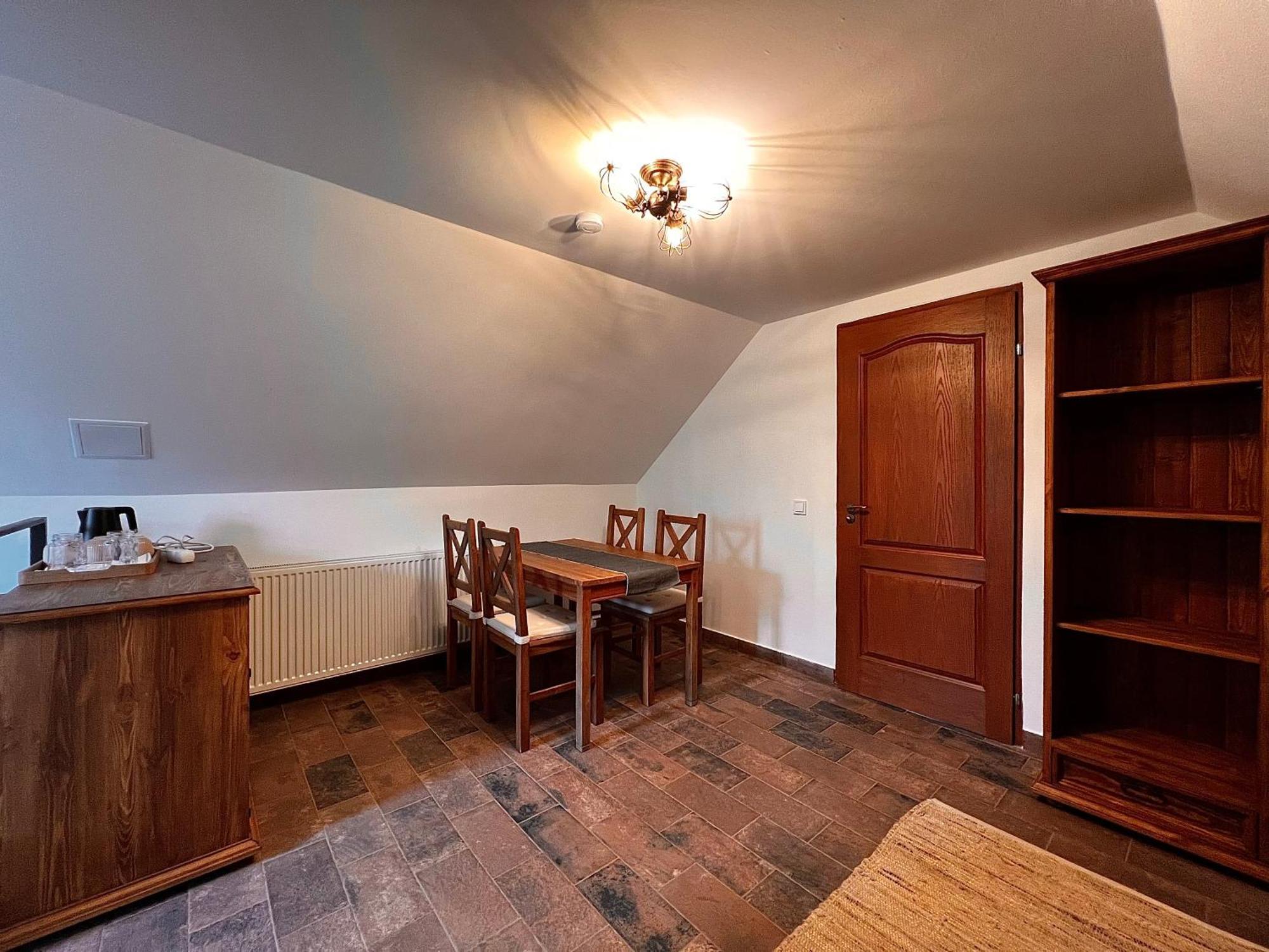 Pilisi Lovas Major, Dorog Bed and Breakfast Buitenkant foto