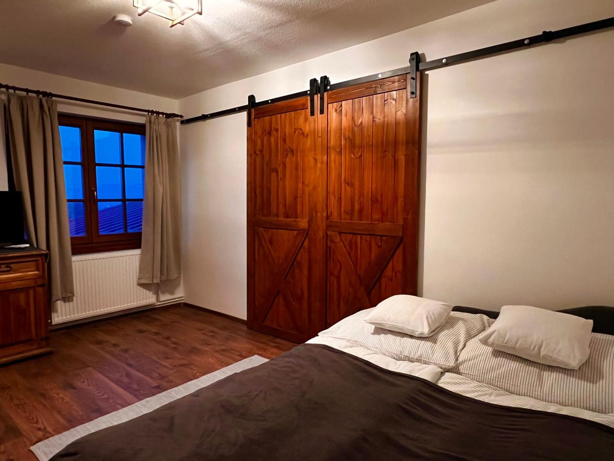 Pilisi Lovas Major, Dorog Bed and Breakfast Buitenkant foto