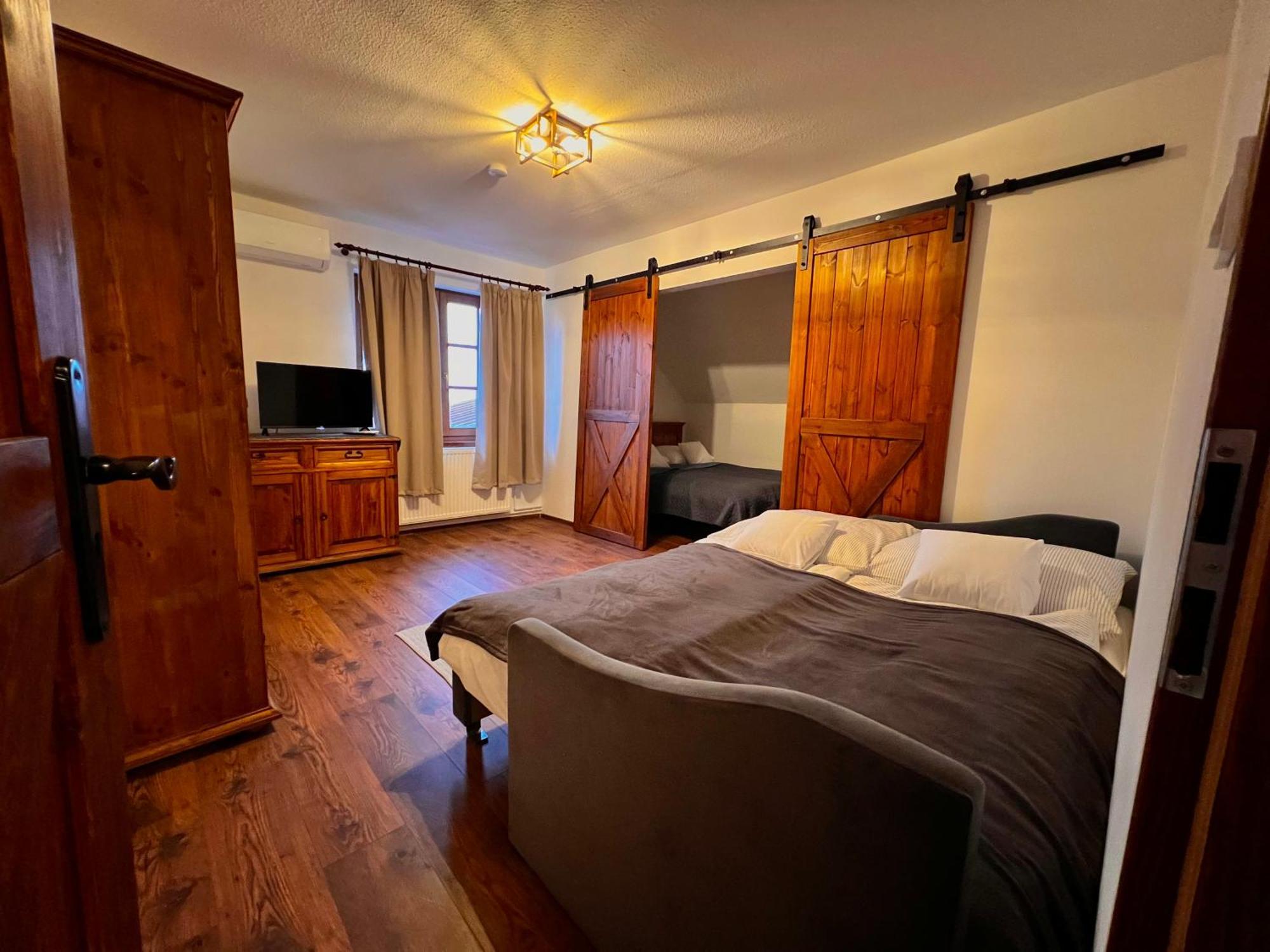 Pilisi Lovas Major, Dorog Bed and Breakfast Buitenkant foto