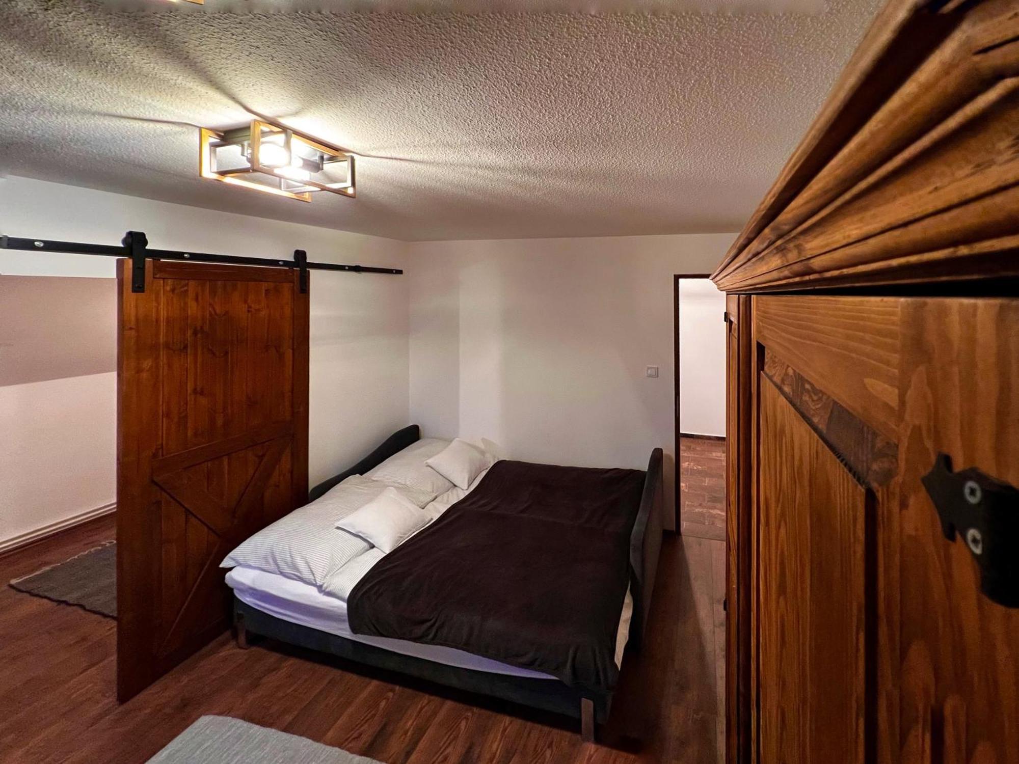 Pilisi Lovas Major, Dorog Bed and Breakfast Buitenkant foto